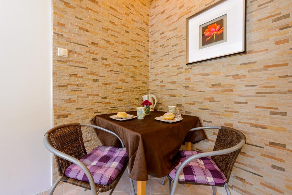 Apartments Milic 米利尼 外观 照片